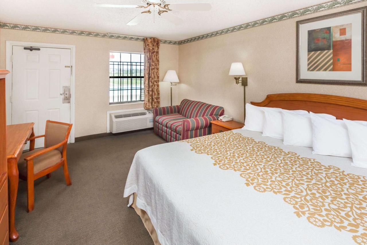 Days-Inn By Wyndham Batesville Ar Eksteriør bilde