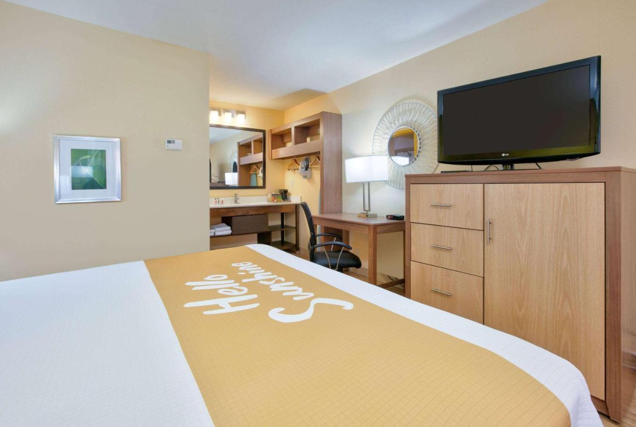 Days-Inn By Wyndham Batesville Ar Eksteriør bilde