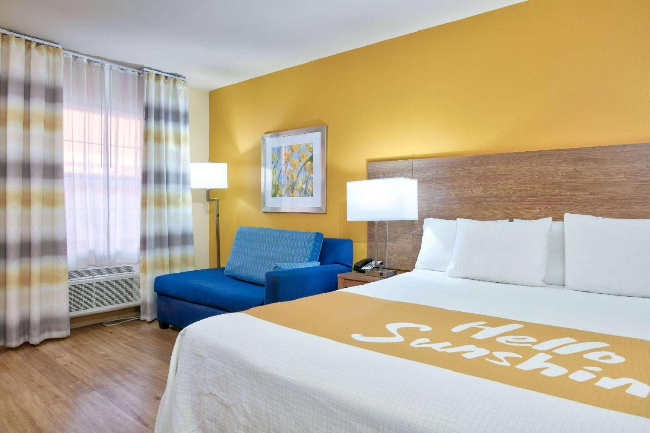 Days-Inn By Wyndham Batesville Ar Eksteriør bilde