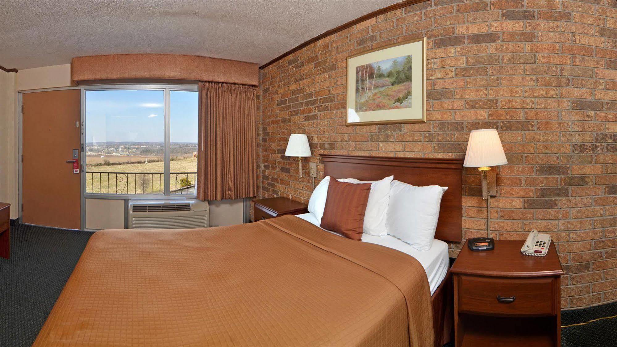 Days-Inn By Wyndham Batesville Ar Eksteriør bilde
